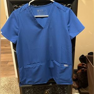 Women’s FIGS Casma Scrub Top in Winning Blue—Size XS